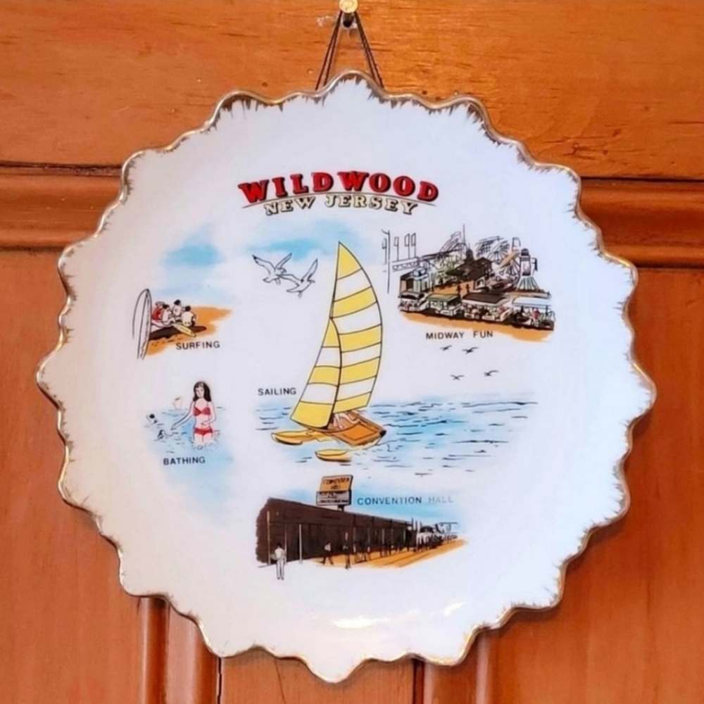 Vintage 70s Wildwood Beach NJ Hanging Souvenir Wall Plate